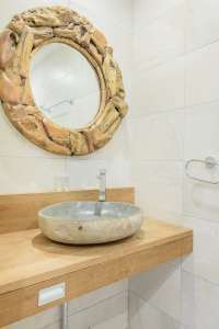 modern wash basin and spectacular mirror