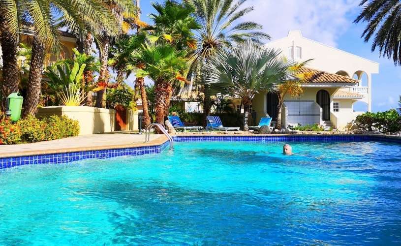 Curacao Luxury Holiday Rentals We Offer A Number Of Very Centrally curacao-luxury-holiday-rentals-we-offer-a-number-of-very-centrally